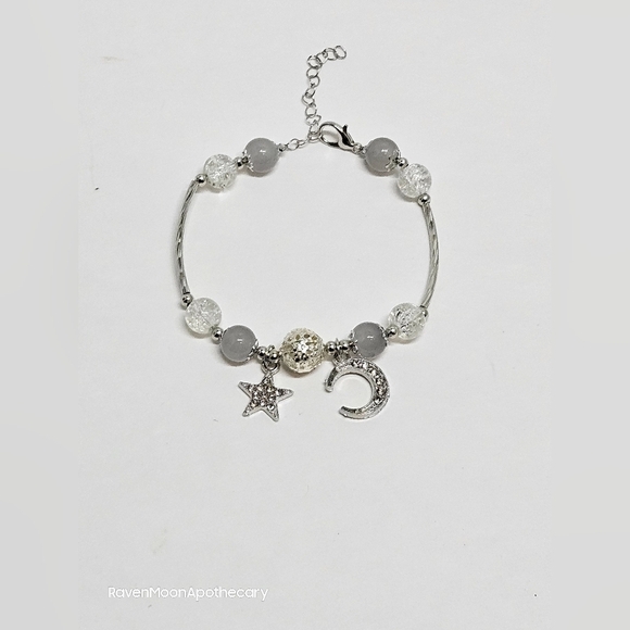 3/15$ Bundle Deal  Moon And Star Bracelet New - Picture 1 of 3